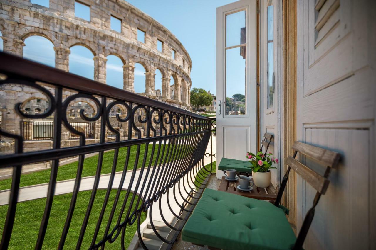 Amphitheatre Premium Apartment With Seaview Пула Екстер'єр фото